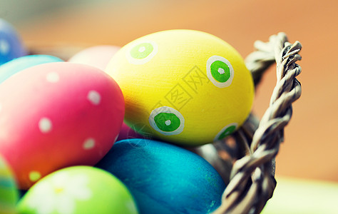 复活节,假日,传统象彩色复活节鸡蛋篮子图片