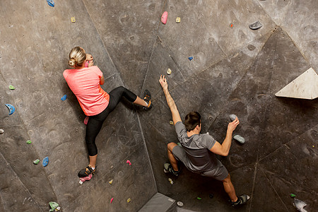 健身,极限运动,巨石,人健康的生活方式男人女人室内攀岩健身房锻炼男女室内攀岩健身房锻炼图片