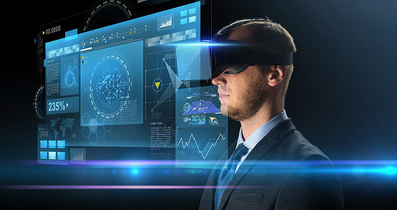 技术,人,网络增强现实轻商人与虚拟耳机3D眼镜屏幕投影黑色背景商人虚拟现实眼镜耳机图片