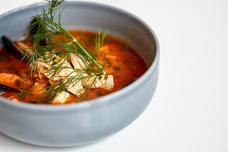 食物,新北欧美食,烹饪烹饪海鲜汤与鱼蓝色贻贝碗用鱼贻贝海鲜汤背景图片