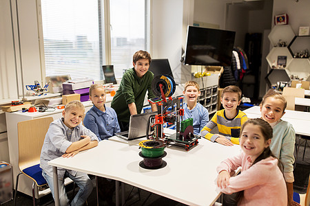 教育,儿童,技术,科学人的群快乐的孩子与3D打印机笔记本电脑机器人学校课程机器人学校3D打印机的快乐孩子图片