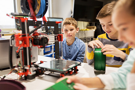 教育,儿童,技术,科学人的群快乐的孩子与3D打印机机器人学校课程机器人学校3D打印机的快乐孩子图片