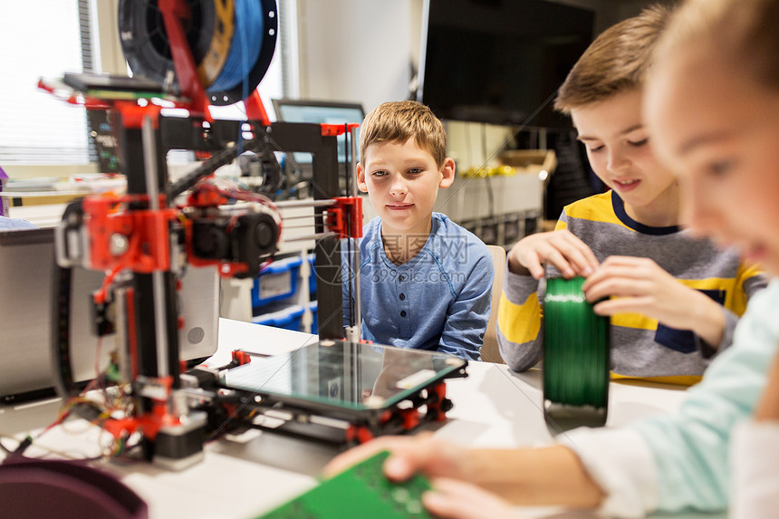 ‘~教育,儿童,技术,科学人的群快乐的孩子与3D打印机机器人学校课程机器人学校3D打印机的快乐孩子  ~’ 的图片
