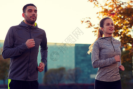 健身,运动,人生活方式的夫妇户外跑步夫妇户外跑步图片
