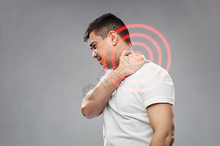 人,医疗保健问题幸的人遭受颈部疼痛的灰色背景幸的人患颈部疼痛图片