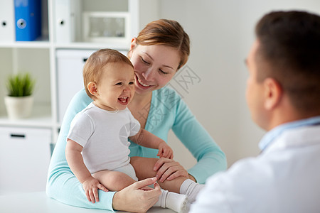 医学,医疗,儿科人的快乐的女人与婴儿医生诊所快乐的女人婴儿医生诊所图片