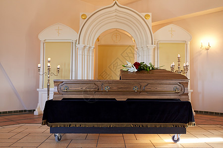葬礼哀悼东正教棺材东正教葬礼上的棺材图片