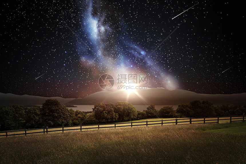 自然景观夜空上的自然景观与流星星系背景太空上的风景夜空中的星星高清图片下载 正版图片 摄图网