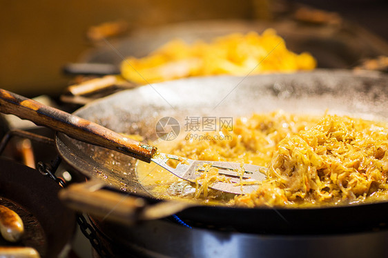 食物烹饪炖卷心菜酸菜炒锅炒锅与特纳炖卷心菜泡菜炒锅煎锅图片