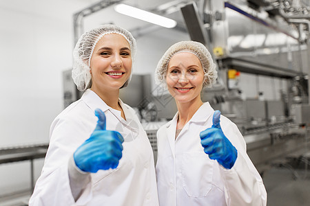 制造,工业,手势人的快乐的女技术人员冰淇淋工厂商店冰淇淋厂快乐的女技术人员图片