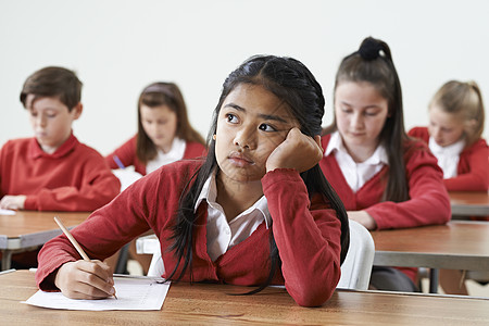 女学生找学校考试很难图片