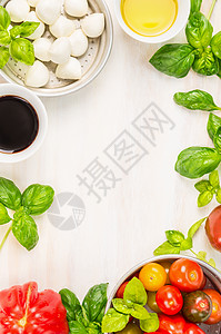 白色木制背景,顶部视图,文字位置,意大利食品框架图片