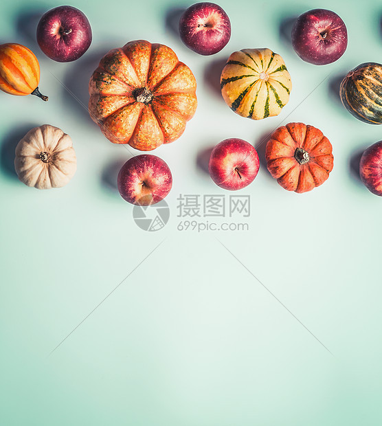 平躺秋季边界与各种南瓜苹果,顶部的景色复古风格创意秋季布局背景图片