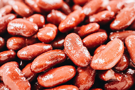 堆罐装的红芸豆图片