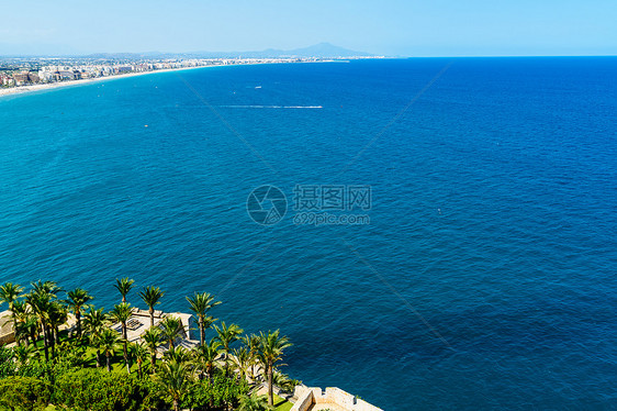 西牙地中海上空的鸟瞰图,佩尼斯科拉市视线中图片
