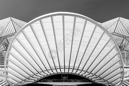 盖雷多奥里斯特里斯本东方火车站的抽象建筑细节图片