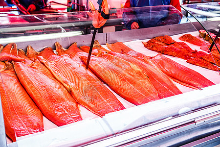 伯根,挪威鱼市货架上的萨蒙海鲜图片