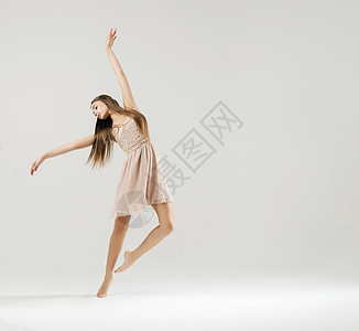 轻芭蕾舞表演的艺术舞蹈图片