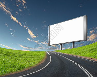 乡村道路边缘的空白白色广告牌图片