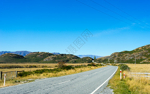 风景如画新西兰阿尔卑斯山道路的自然景观图片