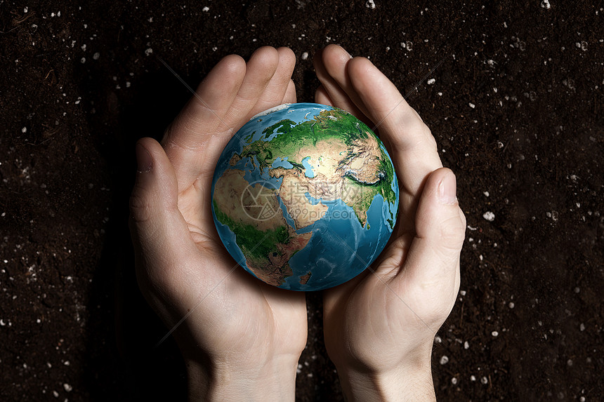 带着们星球的爱关怀人的手握手掌中地球棕榈这幅图像的元素由美国宇航