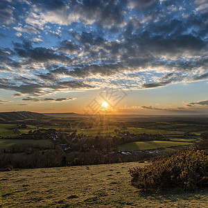 英国乡村景观日落的惊人景观形象图片