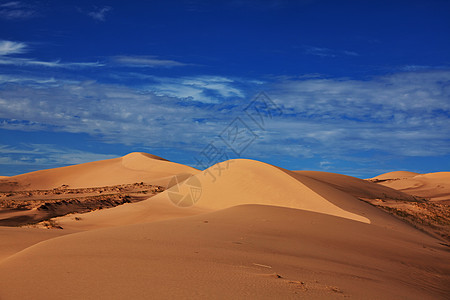 纳米布沙漠的沙丘图片