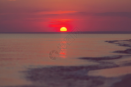 海岸风景优美的日落图片