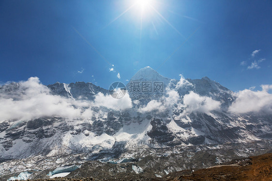 风景优美的山景,坎陈琼加地区,喜马拉雅山,尼泊尔图片