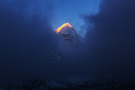 风景优美的山景,坎陈琼加地区,喜马拉雅山,尼泊尔图片