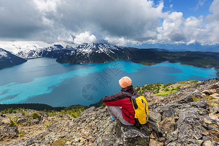 张家界宝峰湖徒步旅行加里波迪湖附近惠斯勒,BC,加大背景