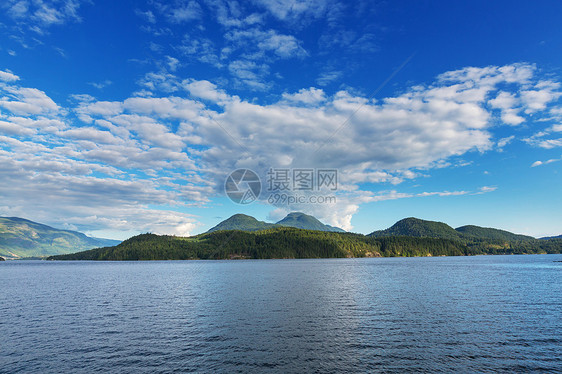 加大列颠哥伦比亚省太平洋沿岸美丽的海景,岩石海岸线图片