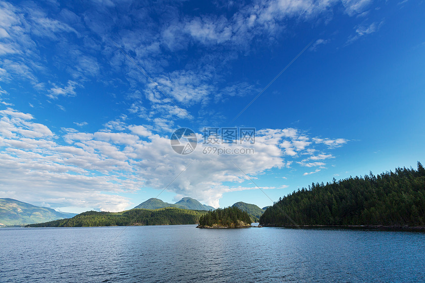 加大列颠哥伦比亚省太平洋沿岸美丽的海景,岩石海岸线图片