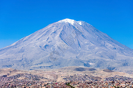 米斯蒂,也被称为普蒂纳,个层压火山,位于秘鲁阿雷基帕图片