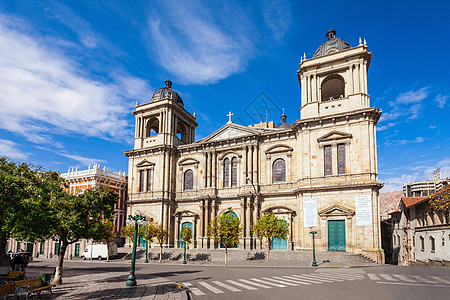 大都会大教堂位于利维亚拉巴斯市莫里洛广场图片