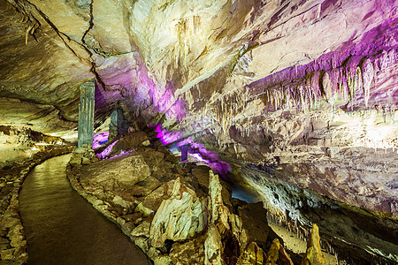 库米斯塔维洞穴附近的库塔伊西茨卡尔图博,阿梅雷蒂地区的格鲁吉亚图片
