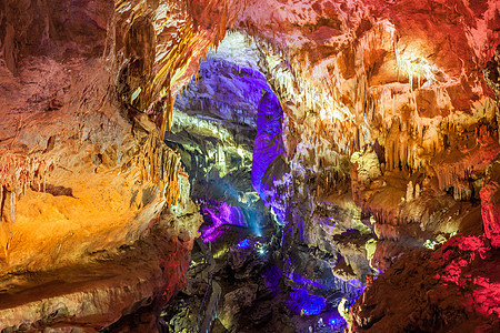 洞穴也库米斯塔维洞穴附近的茨卡尔图博阿梅雷蒂地区,格鲁吉亚图片
