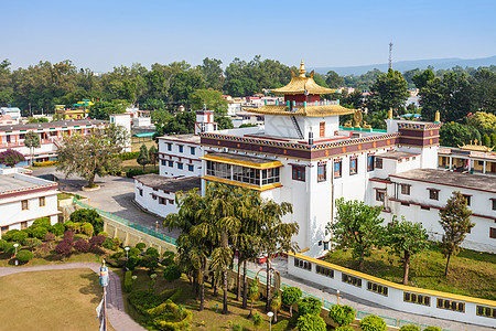 棉兰寺座藏式修道院,位于印度乌塔拉赫曼州德赫拉敦的克莱门特镇附近图片