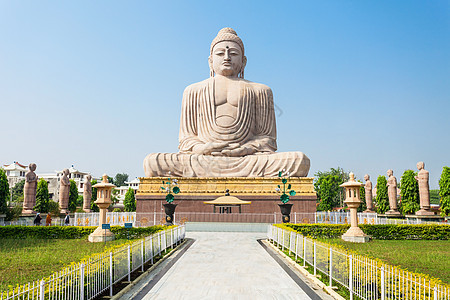 印度比哈尔邦菩提寺附近的大佛像图片