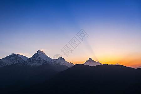 非常美丽的滨海喜马拉雅山,尼泊尔图片