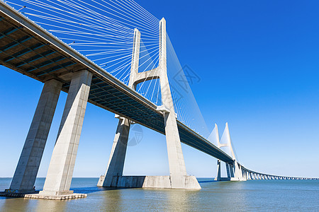 葡萄牙里斯本的VascoDama桥这欧洲最长的桥梁图片