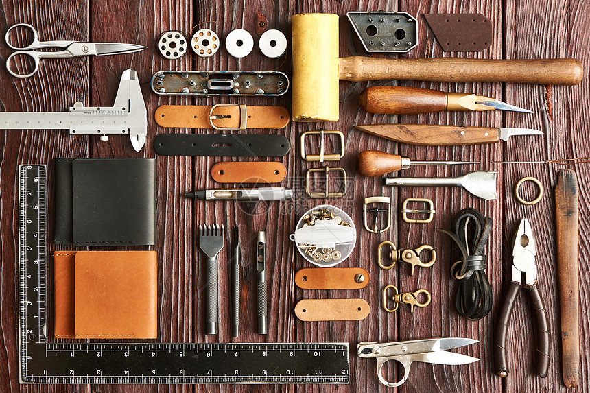 皮革工艺工具平躺静物