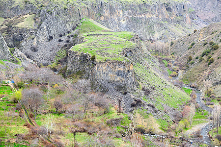 亚美尼亚山脉的绿色高原图片