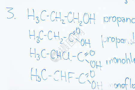 学校课堂背景中白板上的抽象科学化学分子结构图片