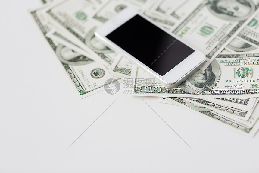 ‘~商业,金融,技术电子商务智能手机与黑色空白屏幕美元货币  ~’ 的图片