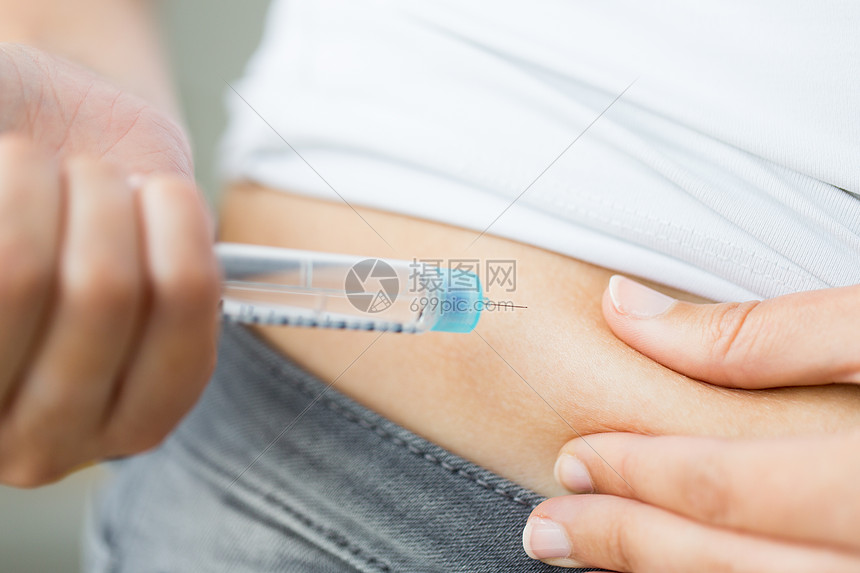 腹部注射胰岛素降低血压高清图片下载 正版图片 摄图网