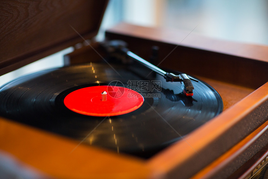 音乐,技术象老式唱片播放器与乙烯基盘图片