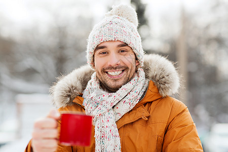 人,季节,饮料休闲快乐的人与茶杯户外冬季图片
