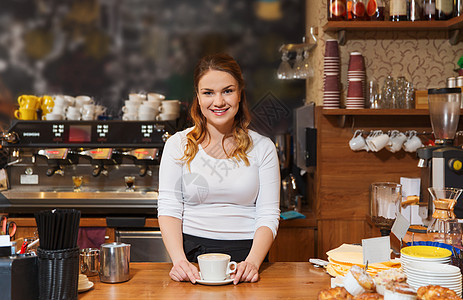 职业,饮料人的快乐咖啡师妇女咖啡店铁图片