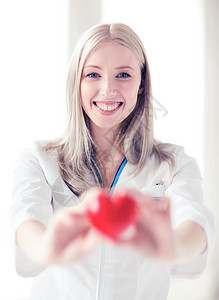 保健医疗女心脏医生心脏的女医生图片